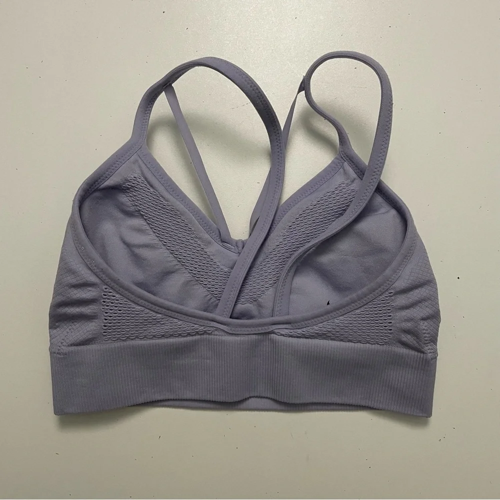 Nike Sports Bra Seamless Light Impact Yoga Pilates Lounge Lavender Purple Dawn